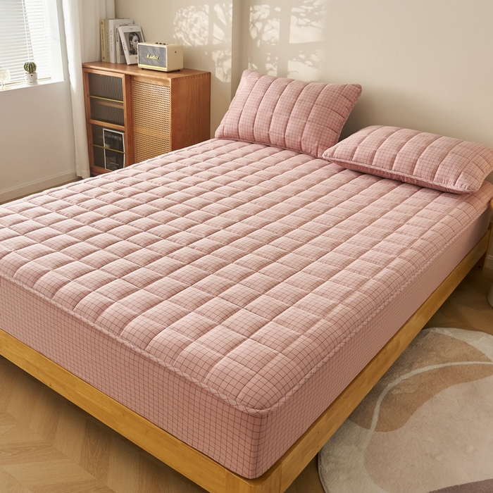 91家纺网 家纺一手货源 找家纺 锦丝钰床垫 2025春夏新款全棉色织水洗棉床笠 小粉格