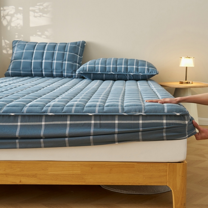 91家纺网 家纺一手货源 找家纺 锦丝钰床垫 2025春夏新款全棉色织水洗棉床笠 海蓝大格