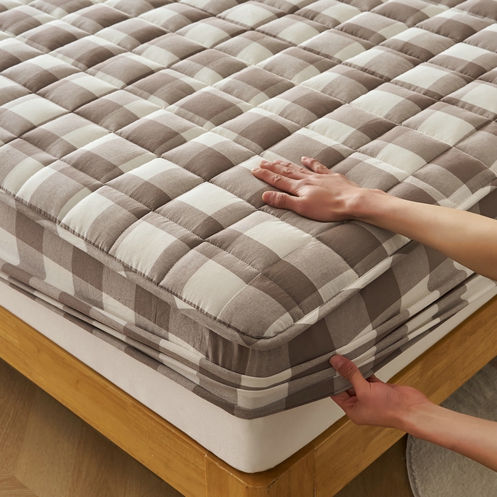 91家纺网 家纺一手货源 找家纺 锦丝钰床垫 2025春夏新款全棉色织水洗棉床笠 灰中格