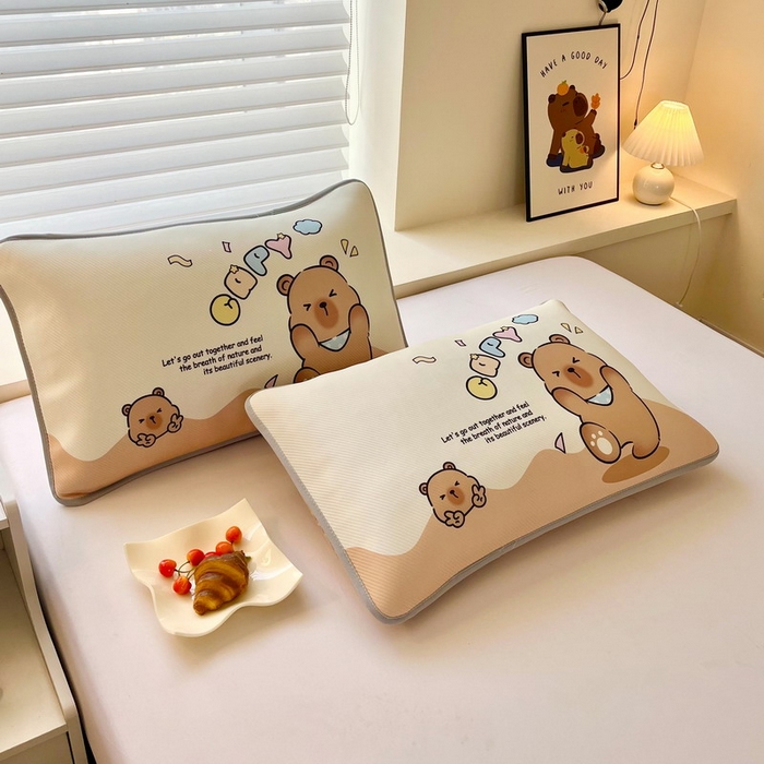 91家纺网 家纺一手货源 找家纺 蘭菲家纺 2025新款凉感丝卡皮巴拉凉席 熊巴拉