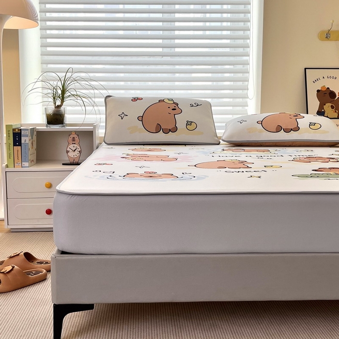 91家纺网 家纺一手货源 找家纺 蘭菲家纺 2025新款凉感丝卡皮巴拉凉席 豚世界