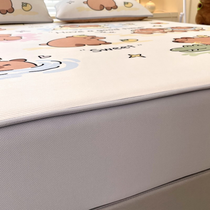 91家纺网 家纺一手货源 找家纺 蘭菲家纺 2025新款凉感丝卡皮巴拉凉席 豚世界