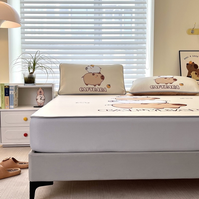 91家纺网 家纺一手货源 找家纺 蘭菲家纺 2025新款凉感丝卡皮巴拉凉席 沉浸式