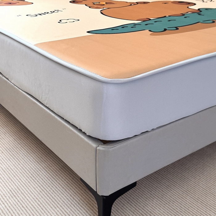 91家纺网 家纺一手货源 找家纺 蘭菲家纺 2025新款凉感丝卡皮巴拉凉席 征服拉