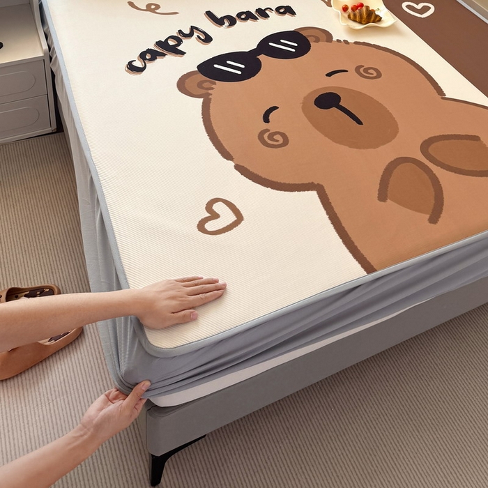 91家纺网 家纺一手货源 找家纺 蘭菲家纺 2025新款凉感丝卡皮巴拉凉席 皮小蛋