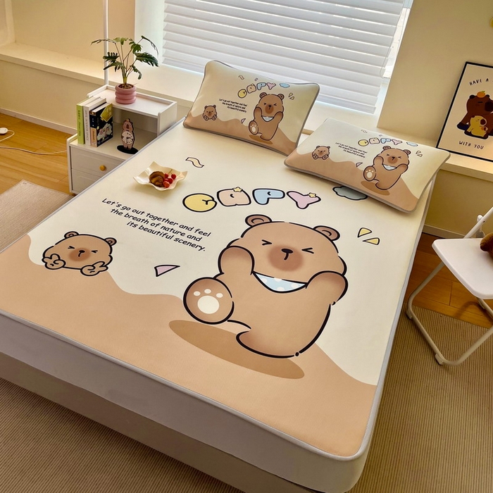 91家纺网 家纺一手货源 找家纺 蘭菲家纺 2025新款凉感丝卡皮巴拉凉席 熊巴拉