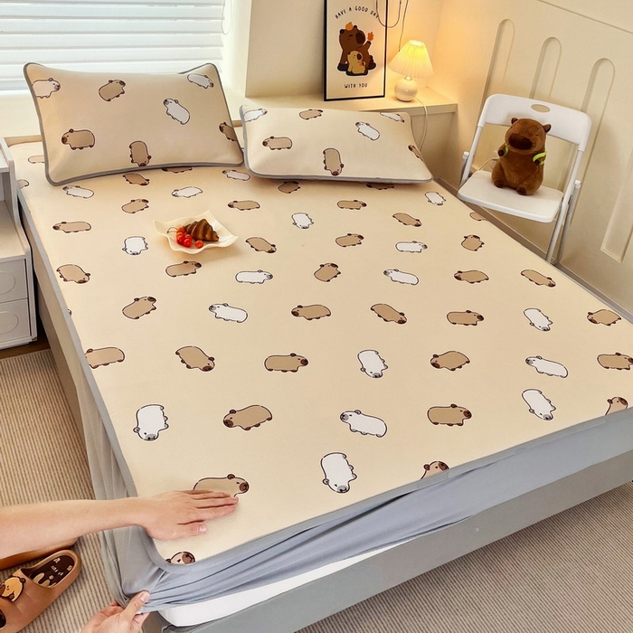 91家纺网 家纺一手货源 找家纺 蘭菲家纺 2025新款凉感丝卡皮巴拉凉席 小奶豚