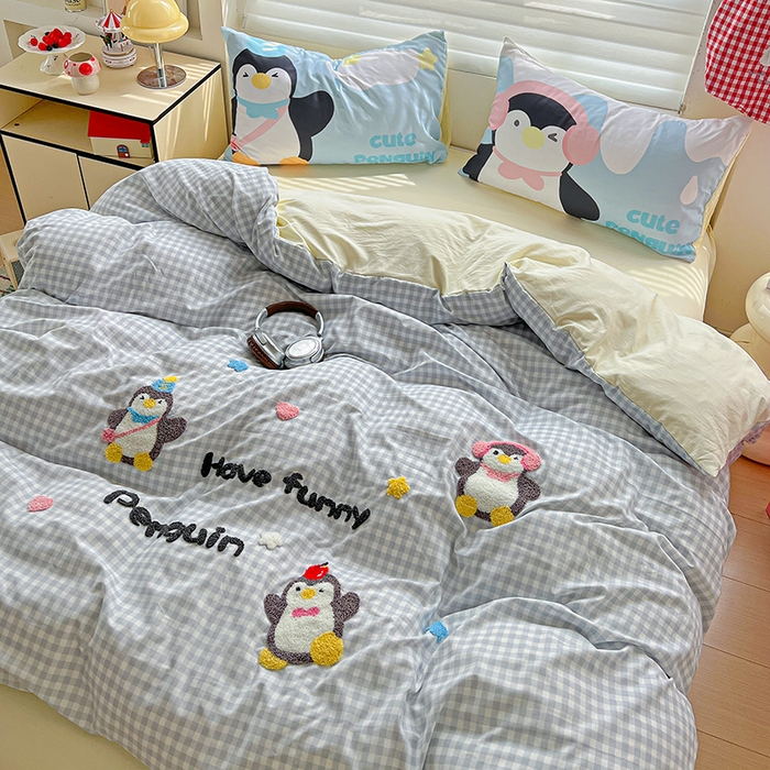 91家纺网 家纺一手货源 找家纺 海岛哥哥 2025新款大版毛巾绣四件套 可爱企鹅