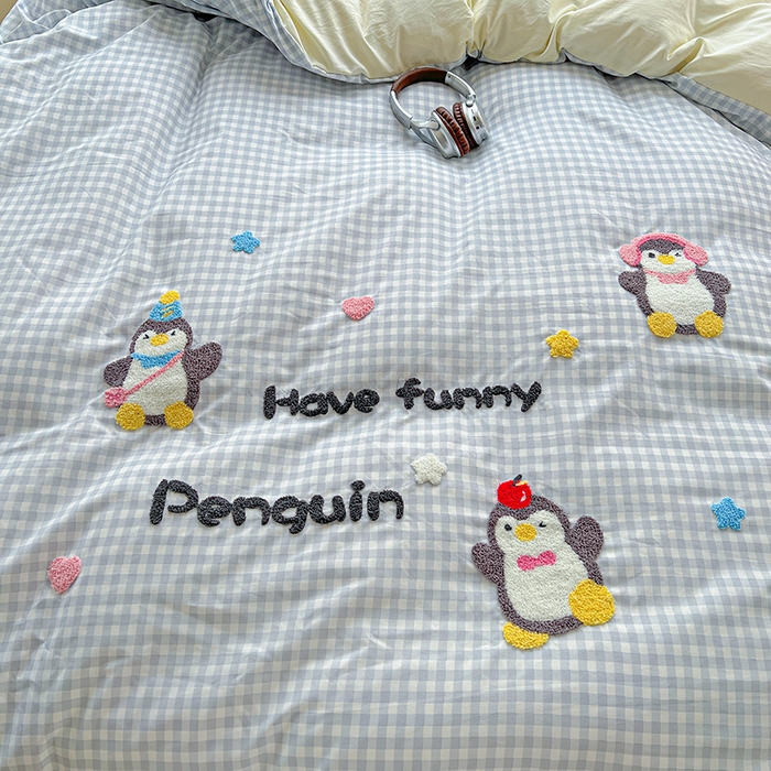91家纺网 家纺一手货源 找家纺 海岛哥哥 2025新款大版毛巾绣四件套 可爱企鹅