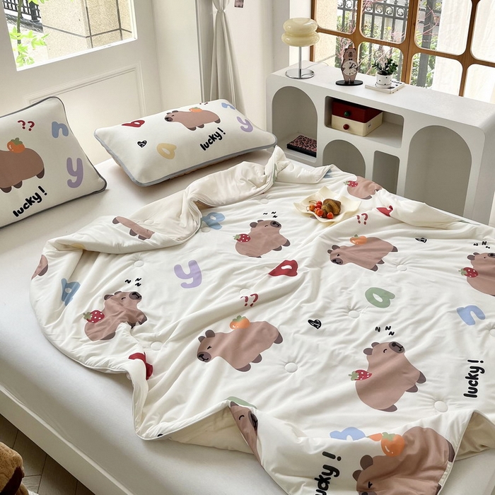 91家纺网 家纺一手货源 找家纺 蘭菲家纺 2025新款凉感丝卡皮巴拉夏被 皮小萌