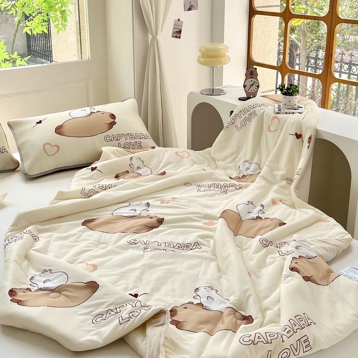 91家纺网 家纺一手货源 找家纺 蘭菲家纺 2025新款凉感丝卡皮巴拉夏被 陪伴拉