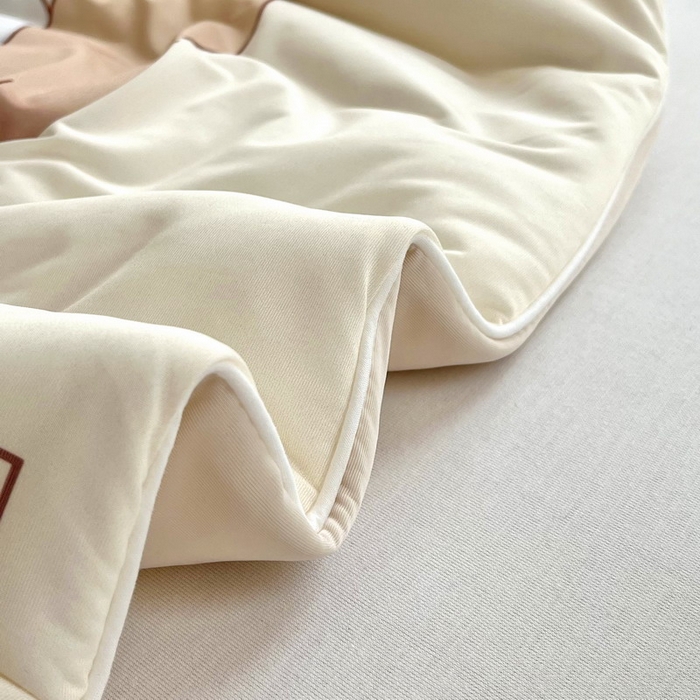 91家纺网 家纺一手货源 找家纺 蘭菲家纺 2025新款凉感丝卡皮巴拉夏被 陪伴拉