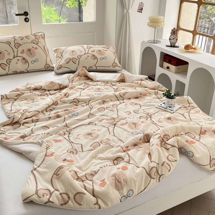 91家纺网 家纺一手货源 找家纺 蘭菲家纺 2025新款凉感丝卡皮巴拉夏被 小卡