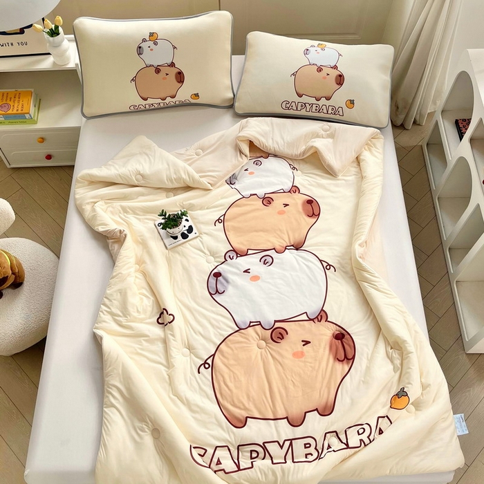 91家纺网 家纺一手货源 找家纺 蘭菲家纺 2025新款凉感丝卡皮巴拉夏被 沉浸式