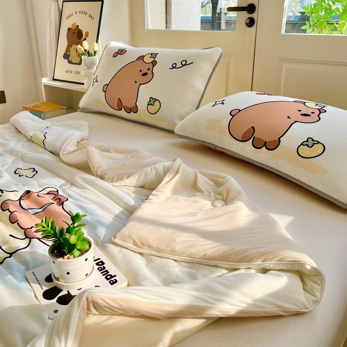 91家纺网 家纺一手货源 找家纺 蘭菲家纺 2025新款凉感丝卡皮巴拉夏被 豚世界