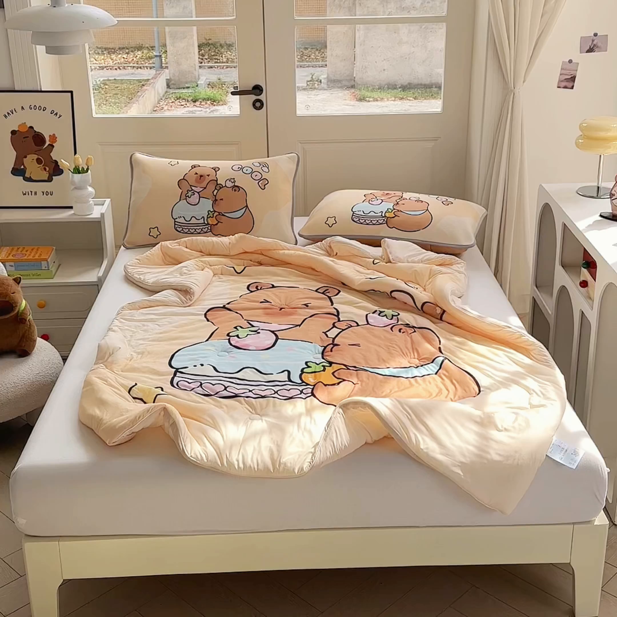 91家纺网 家纺一手货源 找家纺 蘭菲家纺 2025新款凉感丝卡皮巴拉夏被 爱皮卡