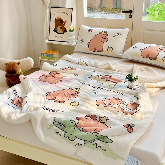 91家纺网 家纺一手货源 找家纺 蘭菲家纺 2025新款凉感丝卡皮巴拉夏被 豚世界