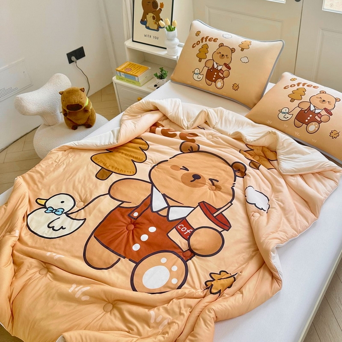 91家纺网 家纺一手货源 找家纺 蘭菲家纺 2025新款凉感丝卡皮巴拉夏被 拉小鸭