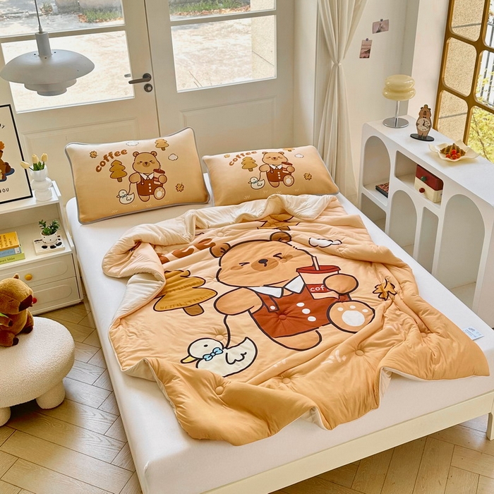 91家纺网 家纺一手货源 找家纺 蘭菲家纺 2025新款凉感丝卡皮巴拉夏被 拉小鸭