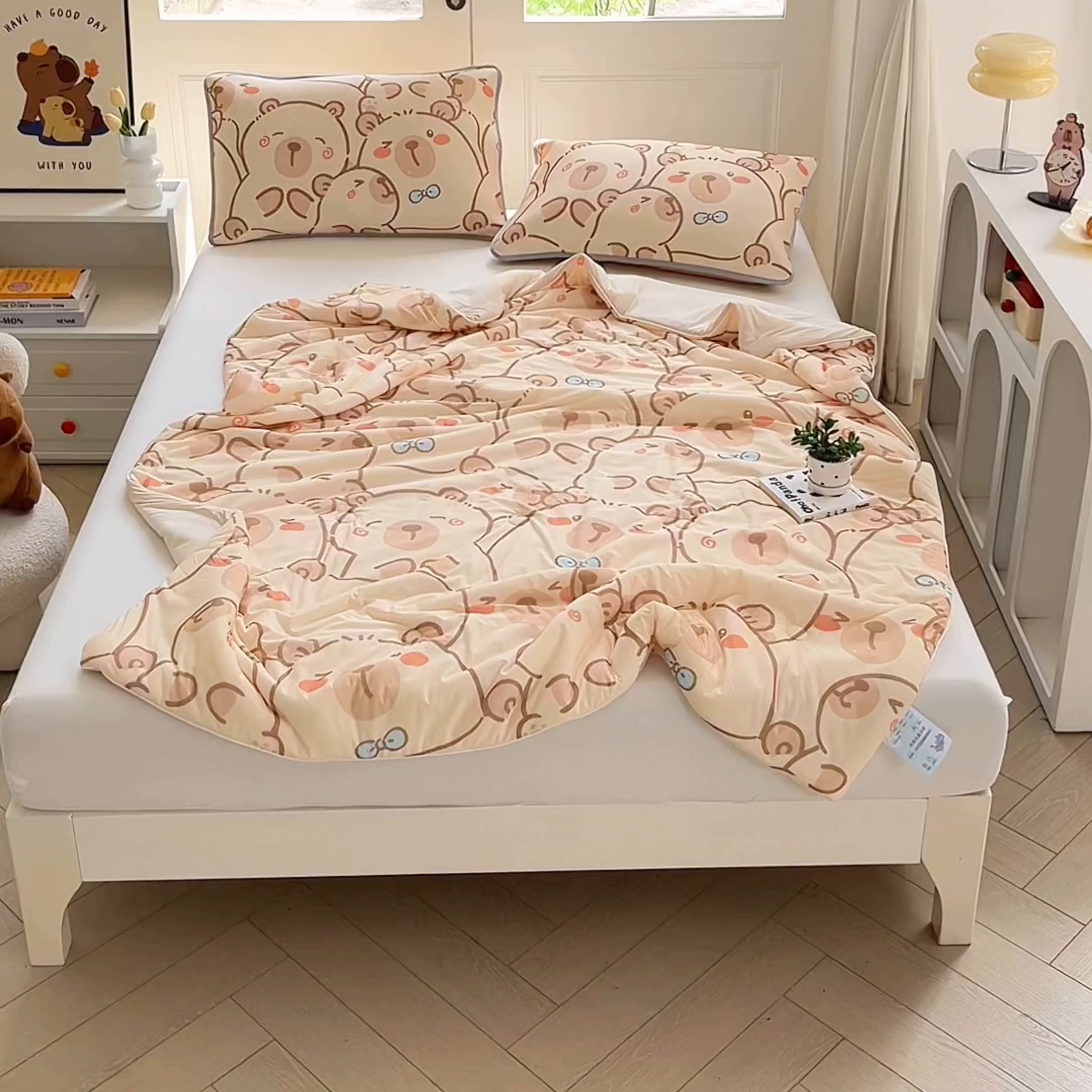 91家纺网 家纺一手货源 找家纺 蘭菲家纺 2025新款凉感丝卡皮巴拉夏被 小卡