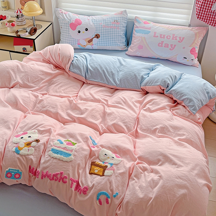 91家纺网 家纺一手货源 找家纺 海岛哥哥 2025新款大版毛巾绣四件套 猫咪音乐会