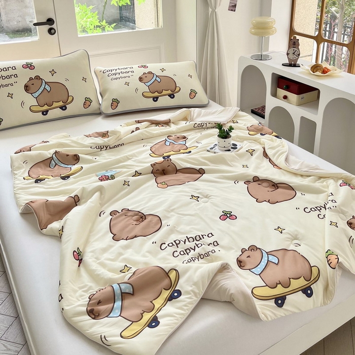 91家纺网 家纺一手货源 找家纺 蘭菲家纺 2025新款凉感丝卡皮巴拉夏被 爱滑板