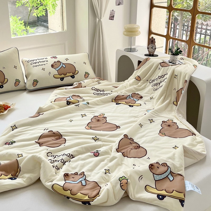 91家纺网 家纺一手货源 找家纺 蘭菲家纺 2025新款凉感丝卡皮巴拉夏被 爱滑板