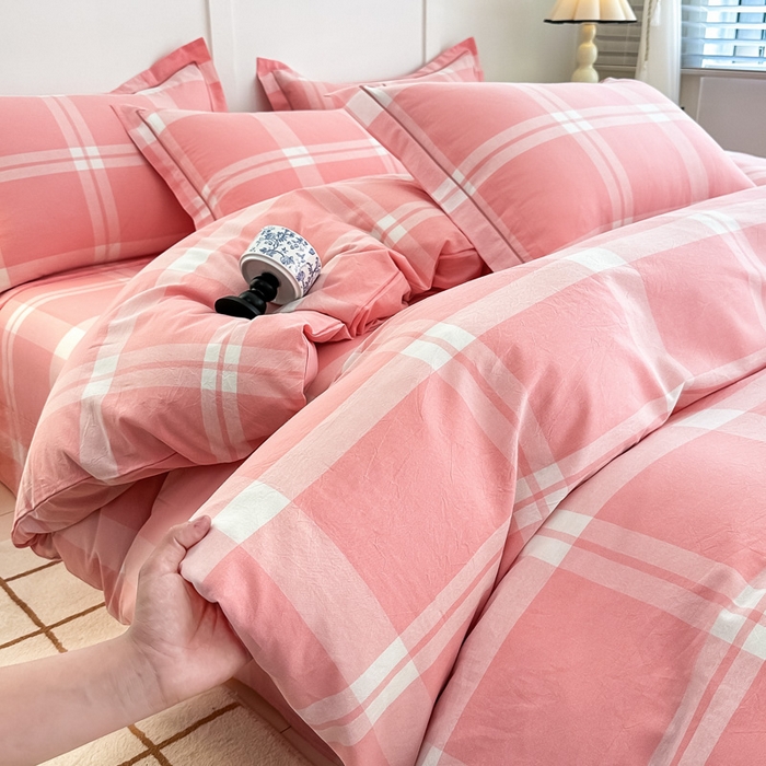 91家纺网 家纺一手货源 找家纺 侯先生家纺 2025新款全棉色织四件套纯棉被套床单四季款格子三件套 布鲁格-粉