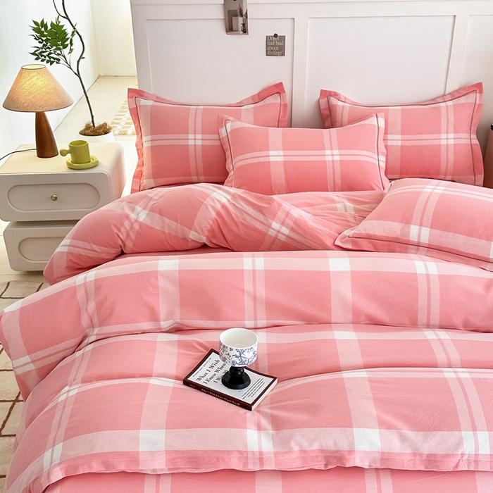 91家纺网 家纺一手货源 找家纺 侯先生家纺 2025新款全棉色织四件套纯棉被套床单四季款格子三件套 布鲁格-粉