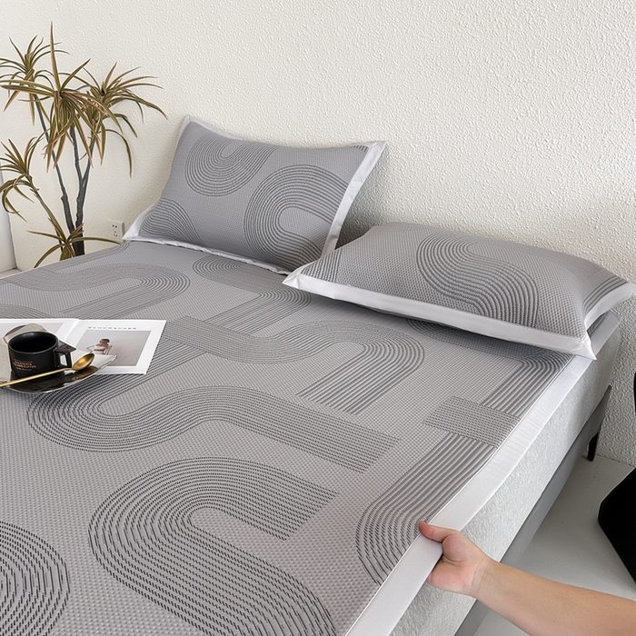 91家纺网 家纺一手货源 找家纺 禧禾 2025新款PE高分子A类泡小豆色织提花提花凉席三件套-悠米 悠米-深灰