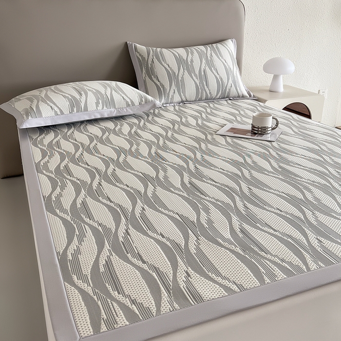 91家纺网 家纺一手货源 找家纺 禧禾 2025新款PE高分子A类泡小豆色织提花提花凉席三件套-诗黛尔 诗黛尔-浅灰