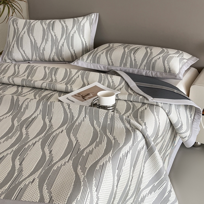 91家纺网 家纺一手货源 找家纺 禧禾 2025新款PE高分子A类泡小豆色织提花提花凉席三件套-诗黛尔 诗黛尔-浅灰