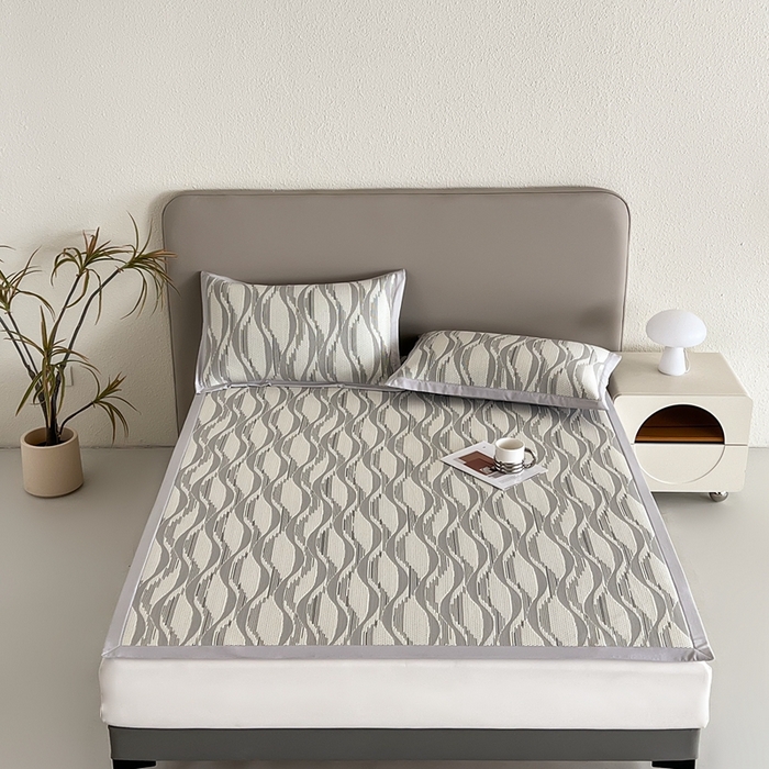 91家纺网 家纺一手货源 找家纺 禧禾 2025新款PE高分子A类泡小豆色织提花提花凉席三件套-诗黛尔 诗黛尔-浅灰