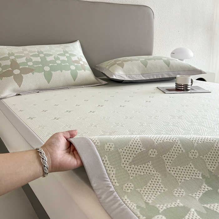 91家纺网 家纺一手货源 找家纺 禧禾 2025新款PE高分子A类泡小豆色织提花提花凉席三件套-蒂梵朵 蒂梵朵-浅绿