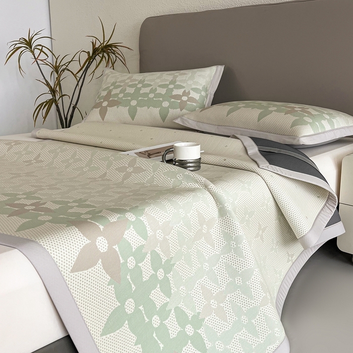 91家纺网 家纺一手货源 找家纺 禧禾 2025新款PE高分子A类泡小豆色织提花提花凉席三件套-蒂梵朵 蒂梵朵-浅绿