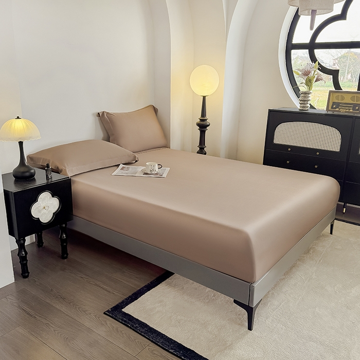 91家纺网 家纺一手货源 找家纺 金喜 2025新款LF级60支莱赛尔天丝床笠三件套纯色天丝床笠 拿铁