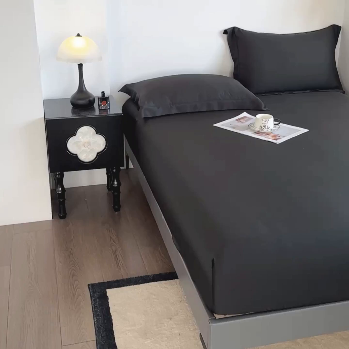 91家纺网 家纺一手货源 找家纺 金喜 2025新款LF级60支莱赛尔天丝床笠三件套纯色天丝床笠 乌木黑