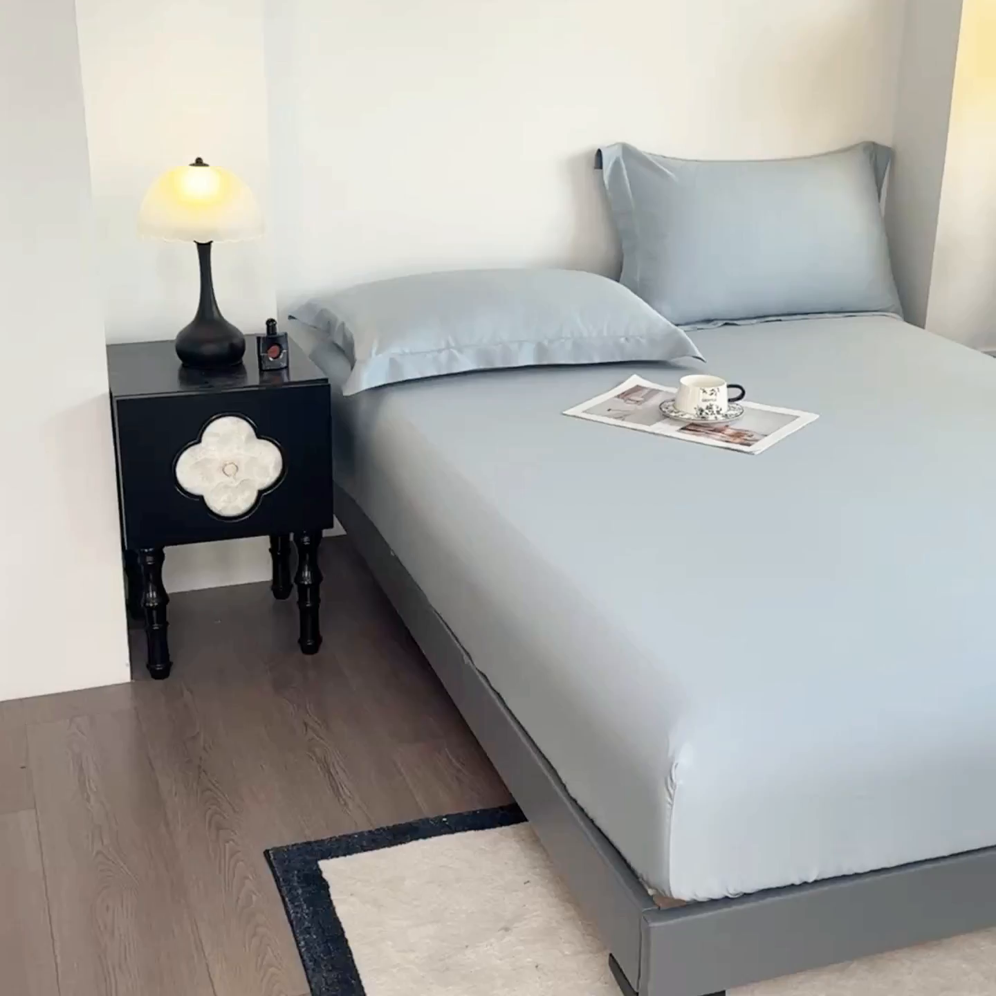 91家纺网 家纺一手货源 找家纺 金喜 2025新款LF级60支莱赛尔天丝床笠三件套纯色天丝床笠 雾兰