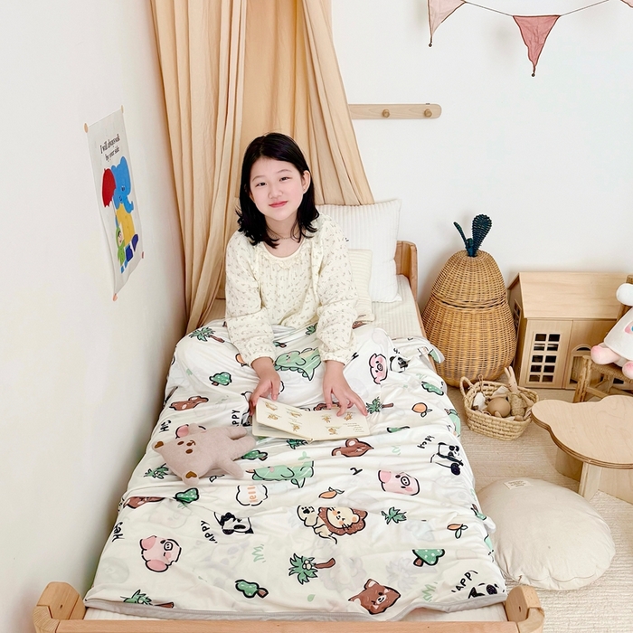 91家纺网 家纺一手货源 找家纺 星期八 2025新款婴儿裸睡级冰丝毯凉感毯 动物乐园