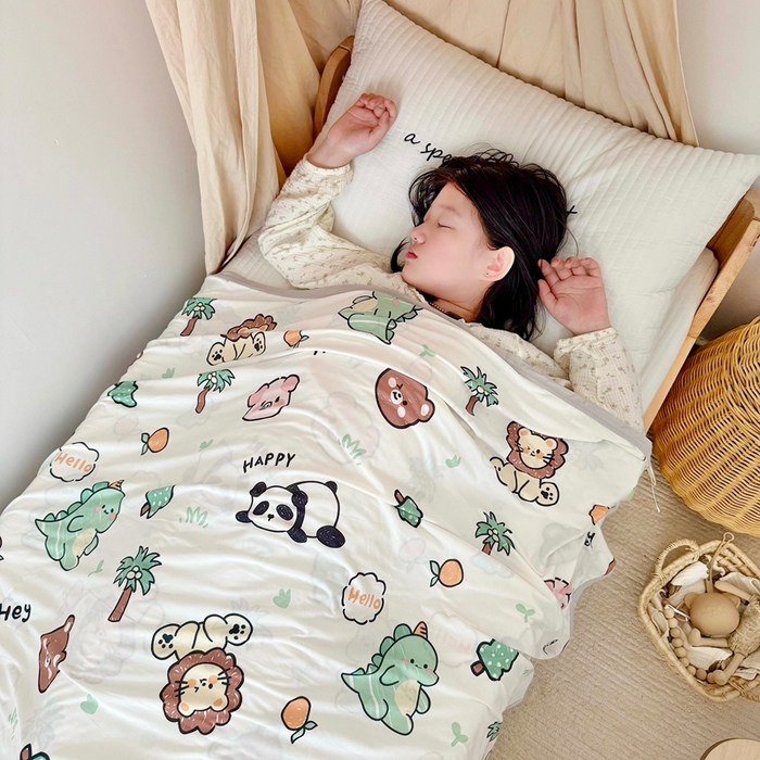 91家纺网 家纺一手货源 找家纺 星期八 2025新款婴儿裸睡级冰丝毯凉感毯 动物乐园