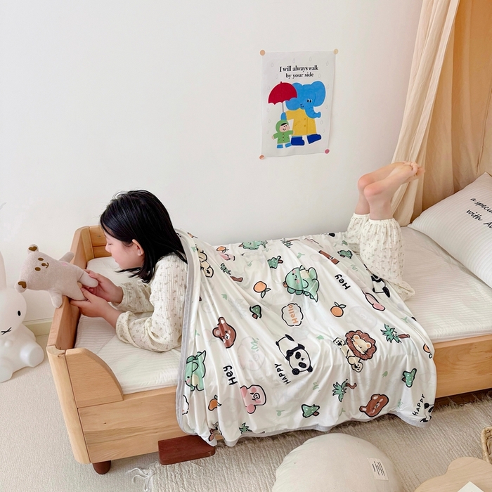 91家纺网 家纺一手货源 找家纺 星期八 2025新款婴儿裸睡级冰丝毯凉感毯 动物乐园