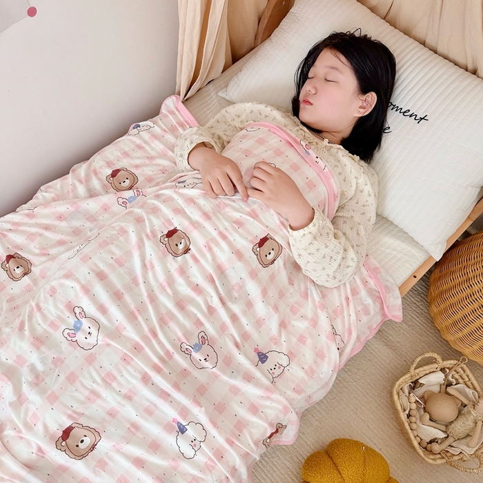 星期八 2025新款婴儿裸睡级冰丝毯凉感毯 格子熊粉