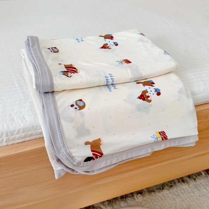 91家纺网 家纺一手货源 找家纺 星期八 2025新款婴儿裸睡级冰丝毯凉感毯 腊肠狗