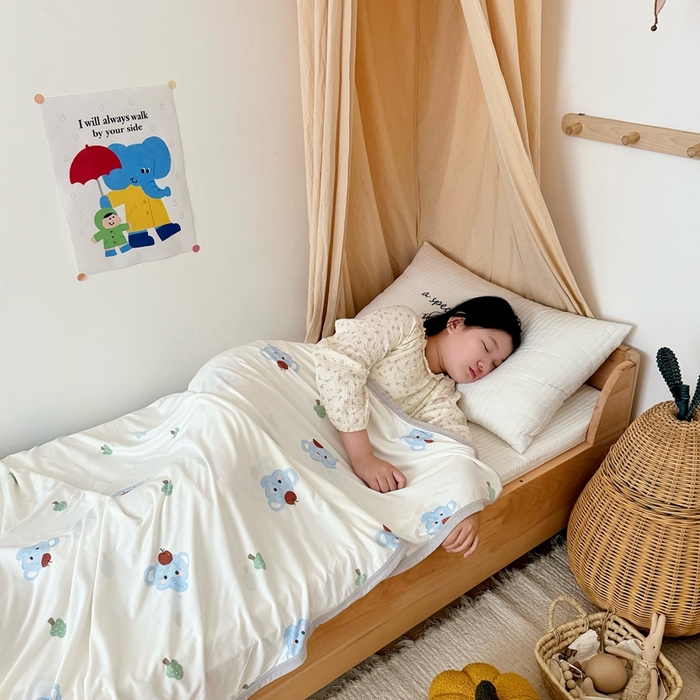 星期八 2025新款婴儿裸睡级冰丝毯凉感毯 苹果象