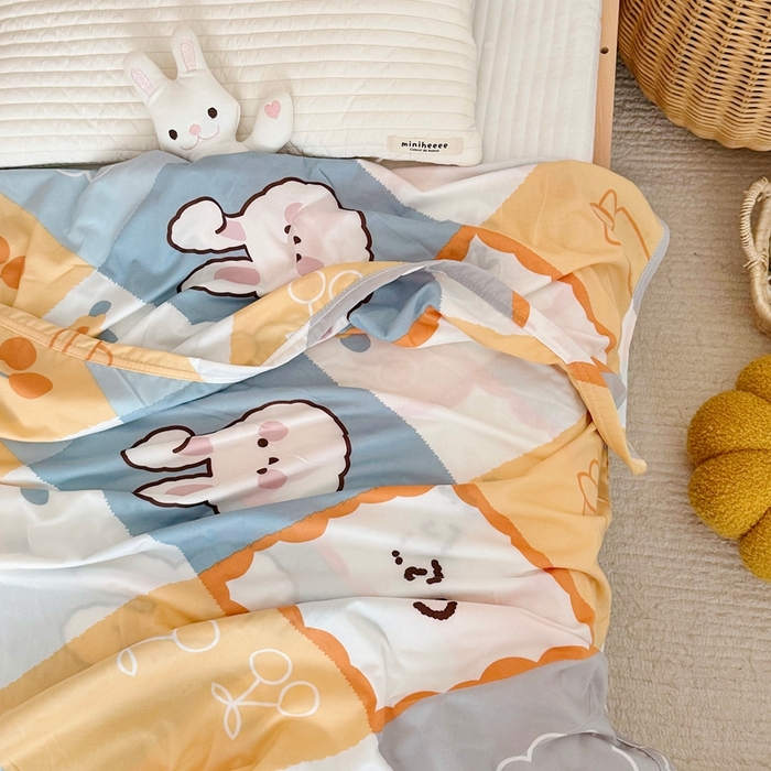 91家纺网 家纺一手货源 找家纺 星期八 2025新款婴儿裸睡级冰丝毯凉感毯 兔子屋