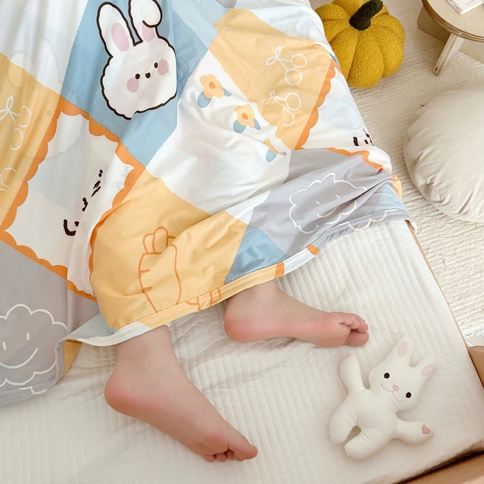 91家纺网 家纺一手货源 找家纺 星期八 2025新款婴儿裸睡级冰丝毯凉感毯 兔子屋