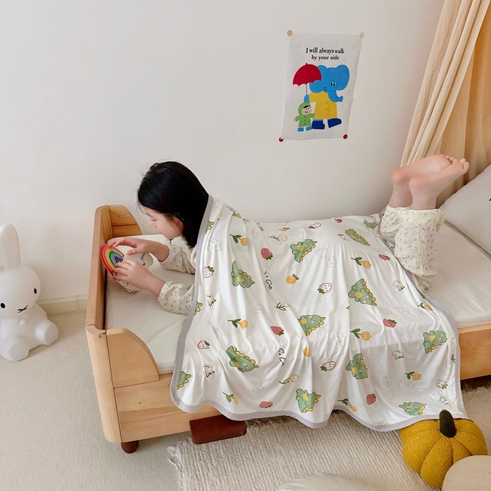 91家纺网 家纺一手货源 找家纺 星期八 2025新款婴儿裸睡级冰丝毯凉感毯 小恐龙