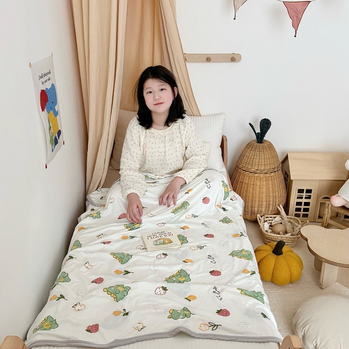 91家纺网 家纺一手货源 找家纺 星期八 2025新款婴儿裸睡级冰丝毯凉感毯 小恐龙