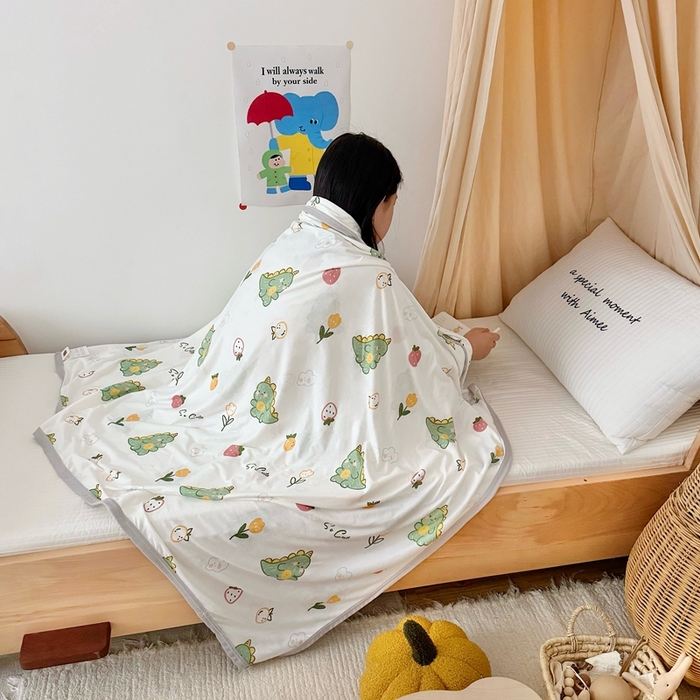 91家纺网 家纺一手货源 找家纺 星期八 2025新款婴儿裸睡级冰丝毯凉感毯 小恐龙