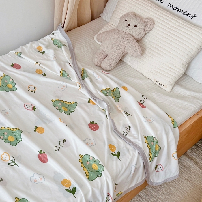 91家纺网 家纺一手货源 找家纺 星期八 2025新款婴儿裸睡级冰丝毯凉感毯 小恐龙